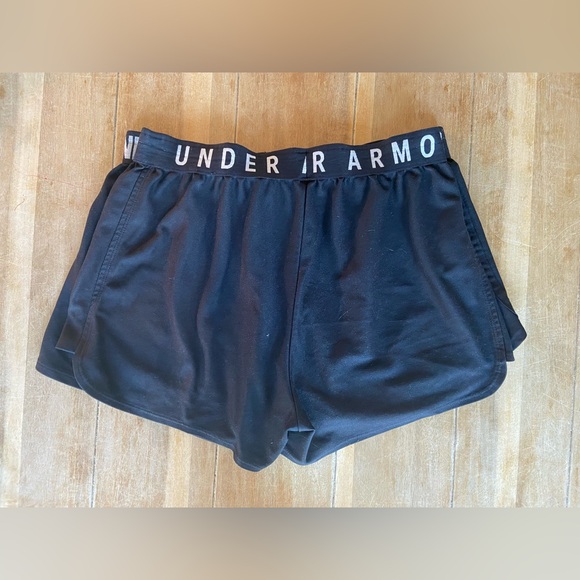 Under Armour Play Up Black Shorts (M) - Picture 5 of 5
